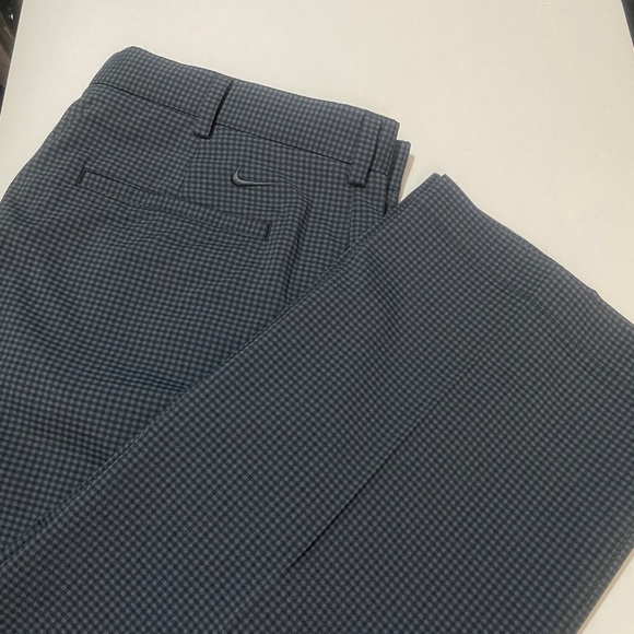 Nike Golf 36 x 32 Blue Check Dri-Fit Pockets Flat Front Zipper - Picture 1 of 7